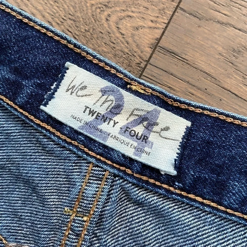 We The Free Button Fly Distressed Frayed Hem Jean Shorts - Picture 6 of 7